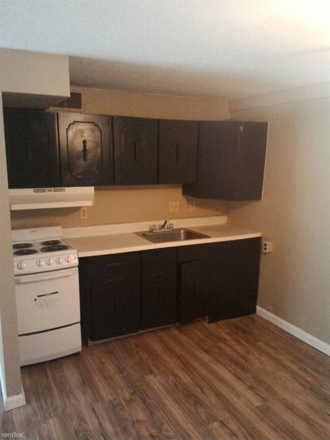 Building Photo - 9643 Diamond Dr