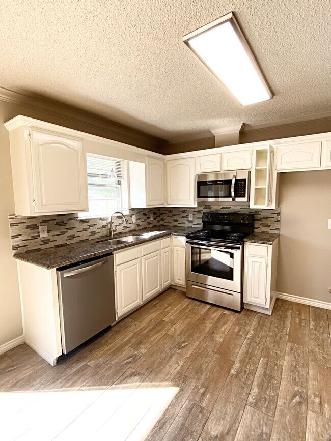 Foto del edificio - 1090 Timberwood St