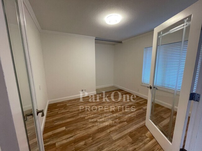 Foto del edificio - Nicely Update Home Now Available in the Crossings