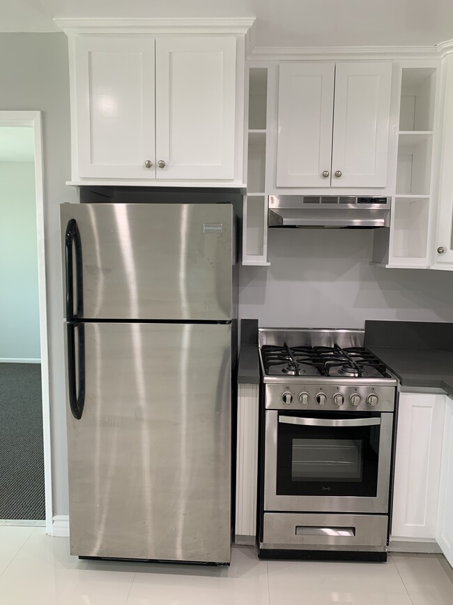 Building Photo - 3540 Fletcher Dr