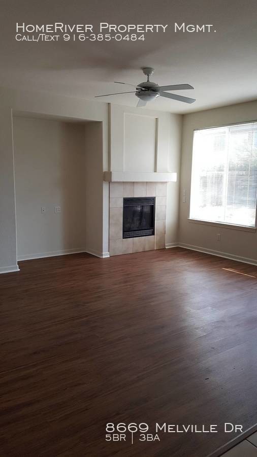 Foto del edificio - Gorgeous 5 Bedroom, 3 Bath Home w/Fireplace