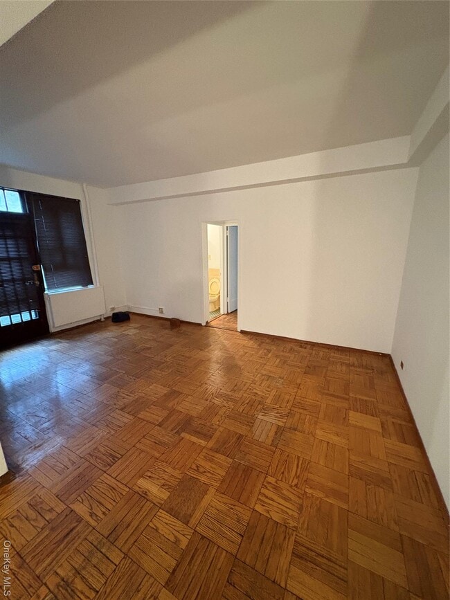 Building Photo - 24 Metropolitan Oval