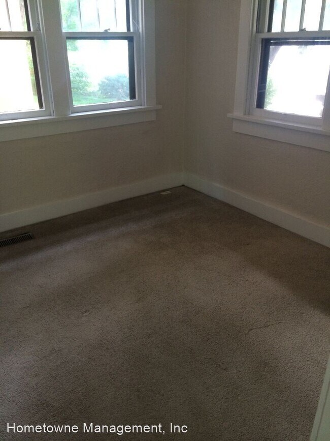Building Photo - 3 br, 1.5 bath House - 1903 Goss Street #6