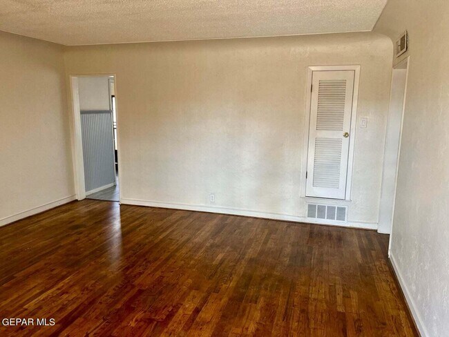 Building Photo - 7713 Veracruz Ave