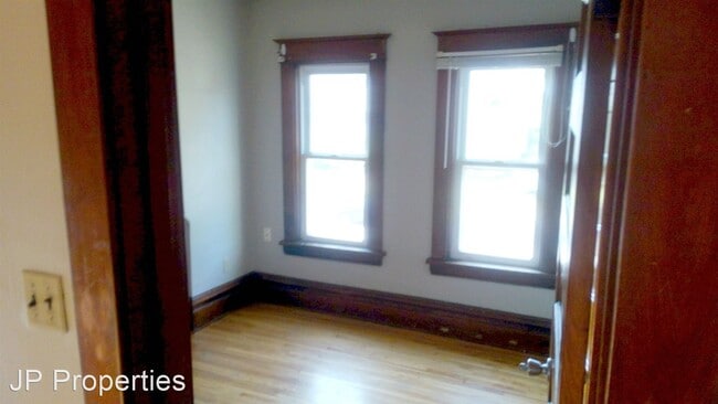Building Photo - 3 br, 1 bath House - 1302 Hewitt Avenue