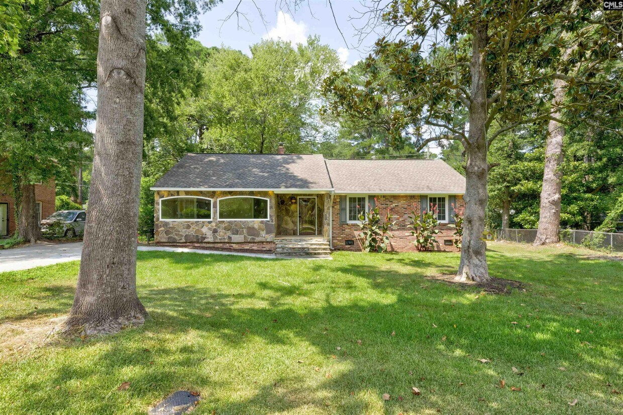 Foto principal - 1612 Bradley Dr