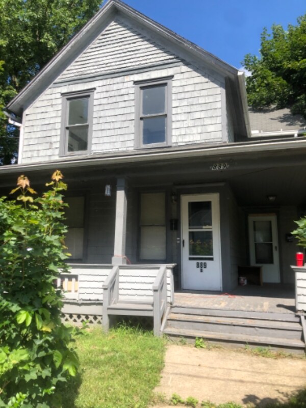 889 Raymond St, Akron, OH 44307 House Rental in Akron, OH