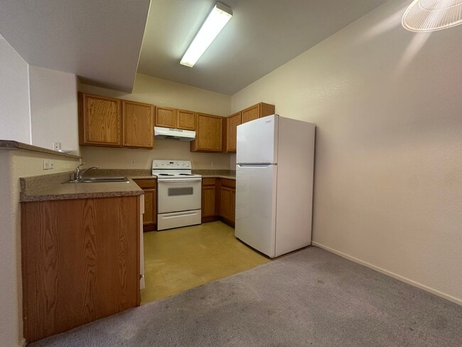 Building Photo - Cozy 1-Bedroom Condo in Las Vegas