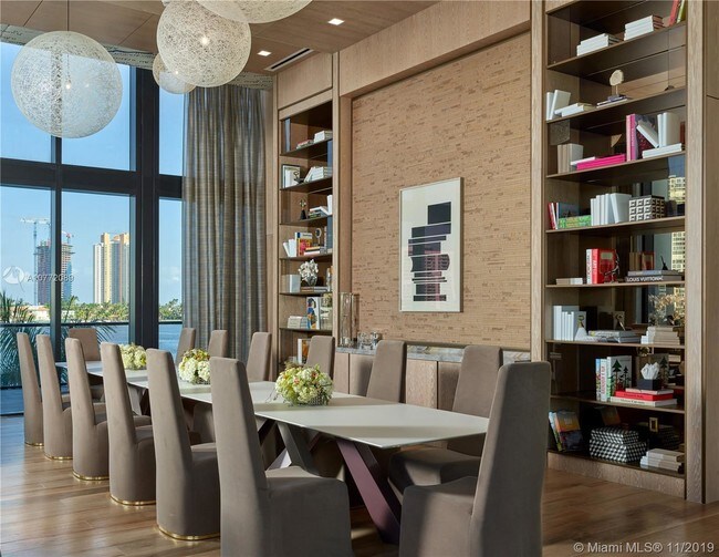 Foto del edificio - 5000 Island Estates Dr