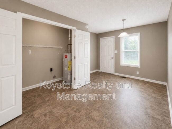 Building Photo - 1920 Timberline Cir