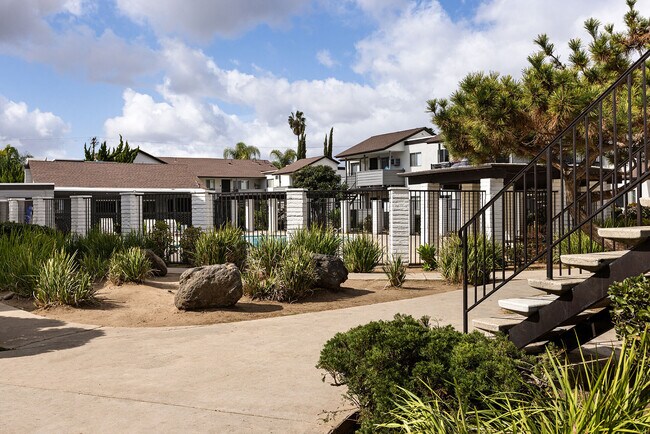 Building Photo - Terre at S Lincoln