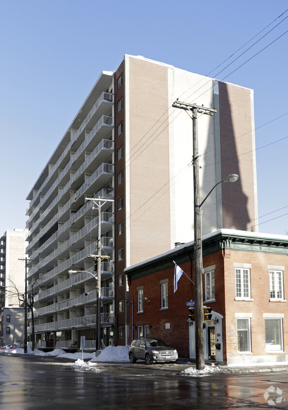 Photo du bâtiment - Gloucester Apartments