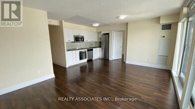 Building Photo - 555 Wilson Ave