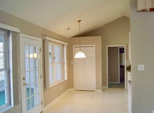 Foto del edificio - 159 Daleyuhski Way