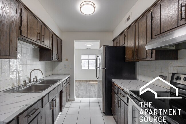 Foto del edificio - 2310 N Harlem Ave