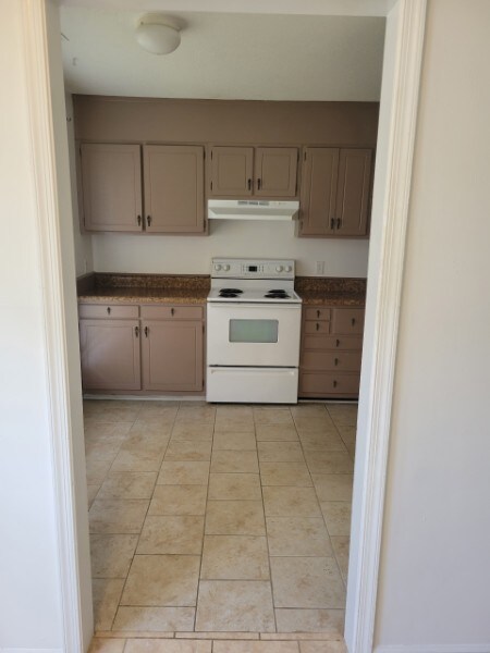 Foto del edificio - 303 E Montcastle Dr