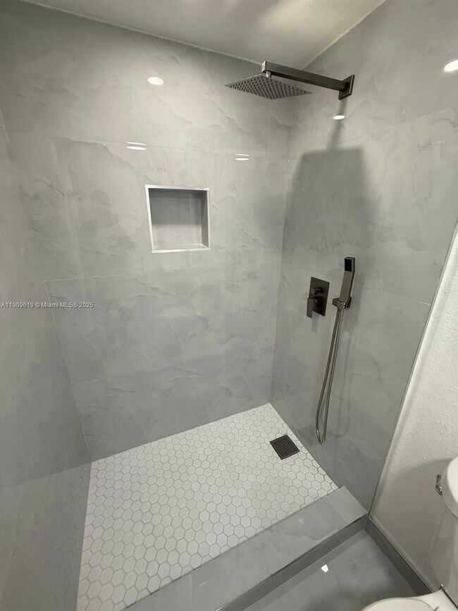 Foto del edificio - 6931 SW 24th Ct