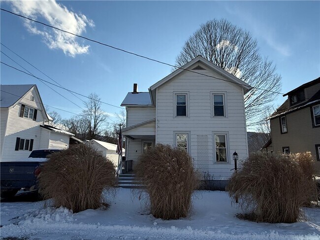 Building Photo - 23 Burton St