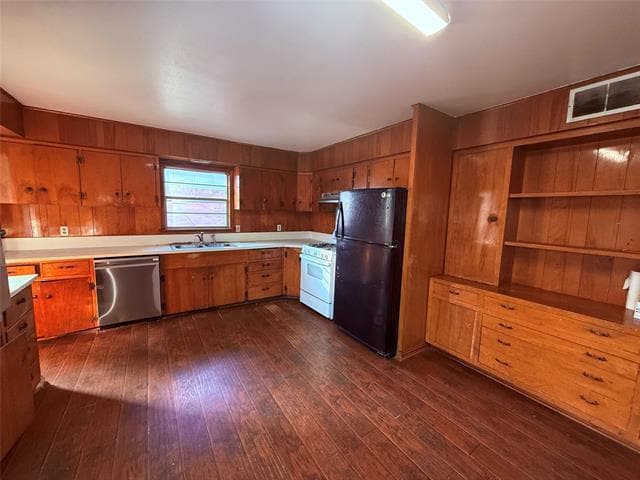 Building Photo - 914 Bandera Ln