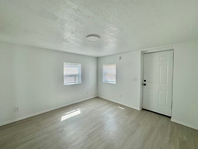 Foto del edificio - 531 SE 15th St