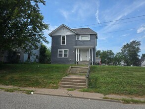 Building Photo - 1708 Grand Ave