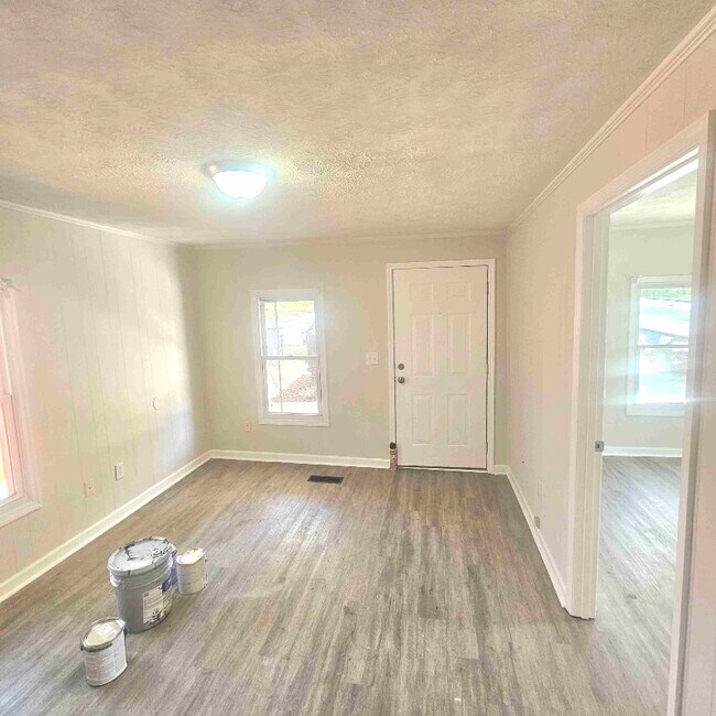 Building Photo - 359 Hoyt St