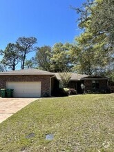 Building Photo - 218 Yellow Pine Ct