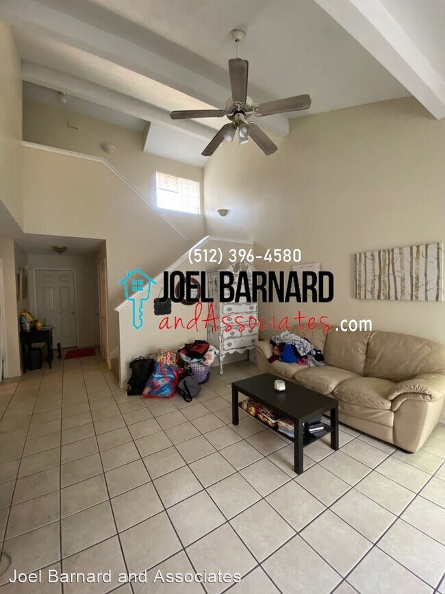 Building Photo - 3 br, 2.5 bath House - 122 Crest Drive