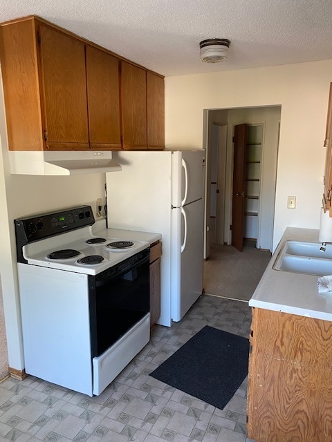Kitchen - 3547 Grand Ave S