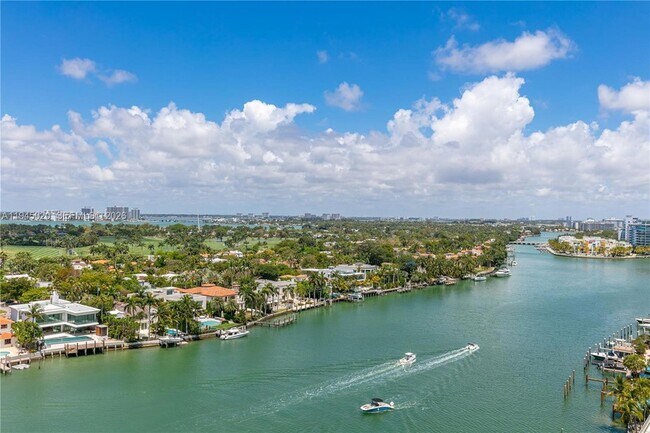 Building Photo - 5600 Collins Ave