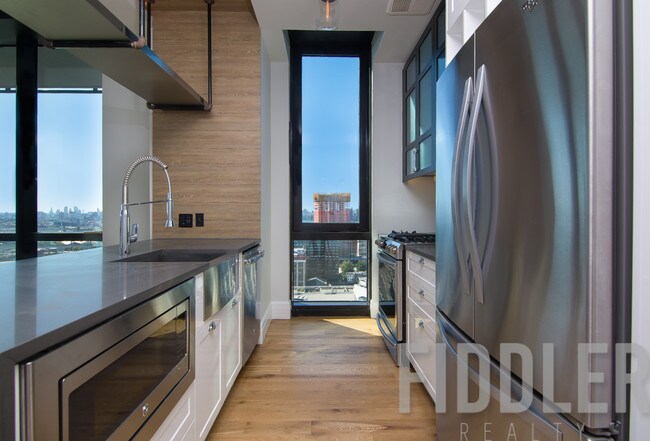 Foto del edificio - 44-51-51 Purves St