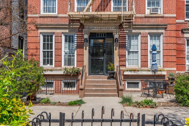 Building Photo - 111 4th Pl