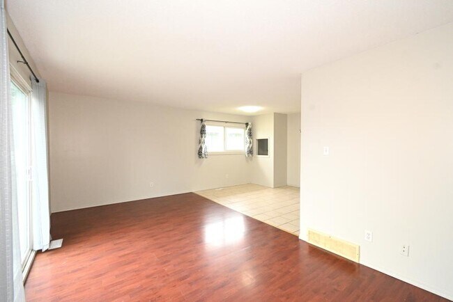 Photo du bâtiment - 3 bedroom in Prince George BC V2L 2L9