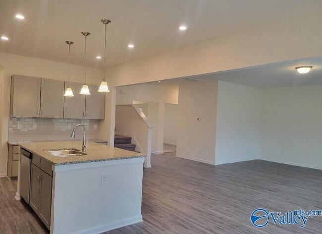 Building Photo - 118 Mill View Dr