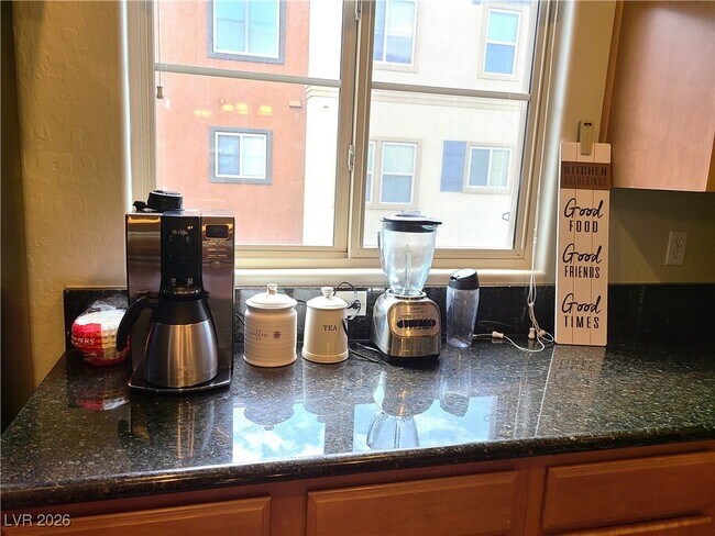 Foto del edificio - 4650 Ranch House Rd