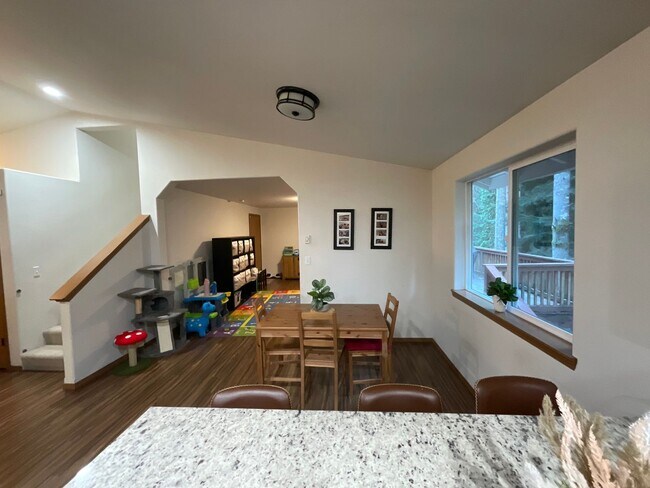 Foto del edificio - Beautiful 3 Bedroom, 2.5 Bath Home in Clearwood Community!