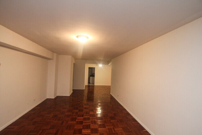 Foto del edificio - 157e E 57th St