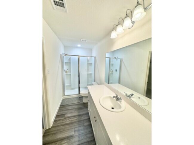 Building Photo - 6820 Bonanza Way