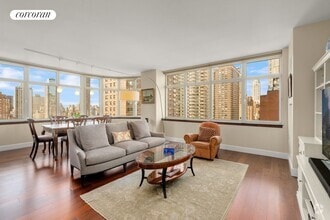 Building Photo - 181 E 90th St