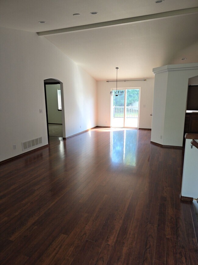 Foto del edificio - 3183 W Versailles Dr