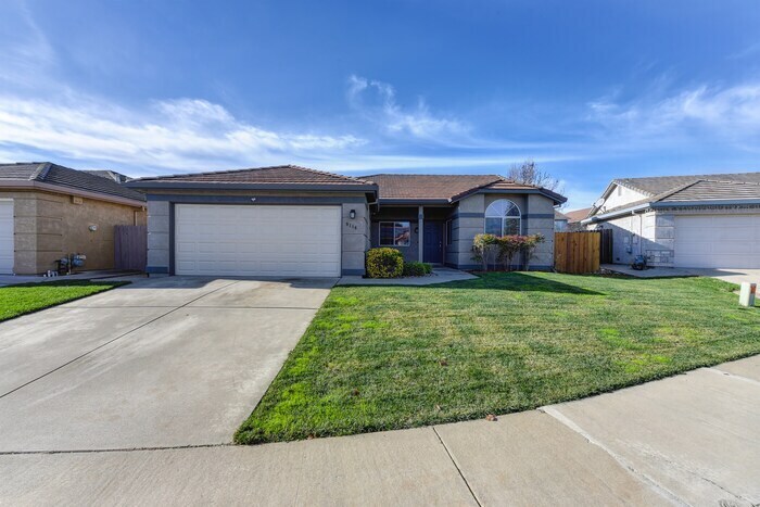 Primary Photo - Beautiful 3 bedroom, 2 bath Home in Laguna...