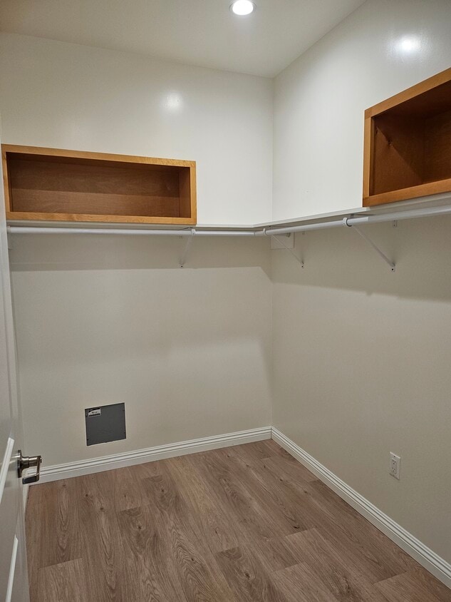 Foto del edificio - 16049 Meadowside St