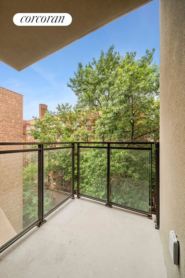 Foto del edificio - 428 E 9th St