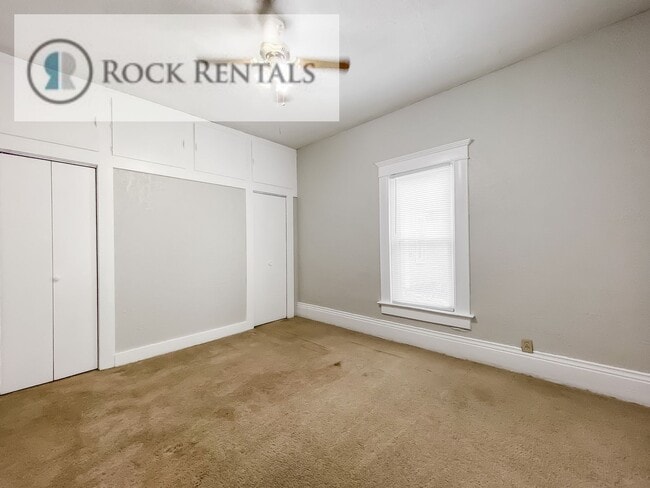 Building Photo - Cute 2 Bed 1 Bath House in Quiet Neighborhood