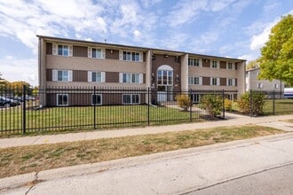 Building Photo - The Life at Northwest Gardens