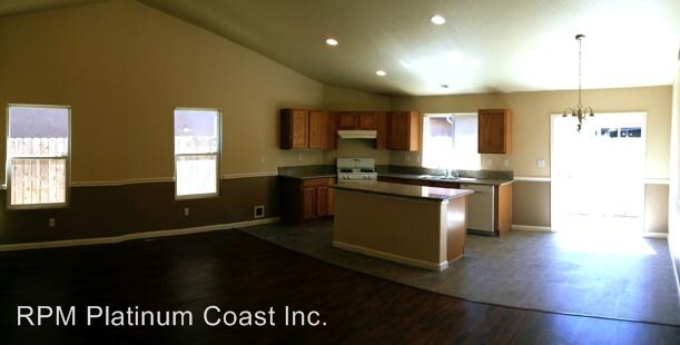 Building Photo - 3 br, 2 bath House - 558 S. Renn Ave.