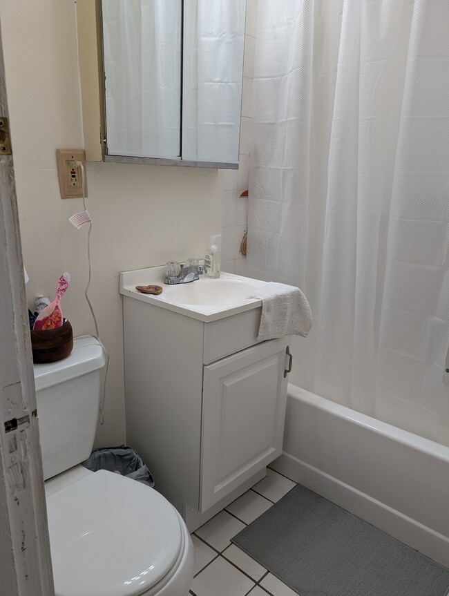 Foto del edificio - 1673 Commonwealth Ave