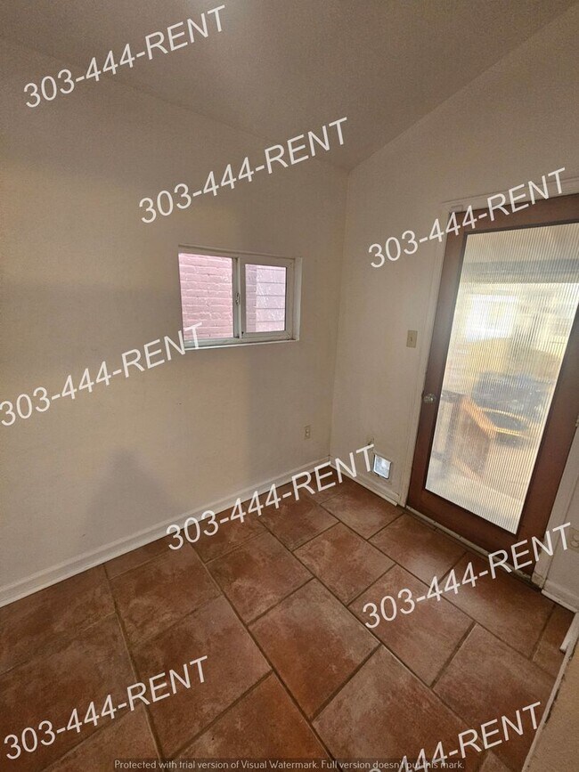 Building Photo - TR337