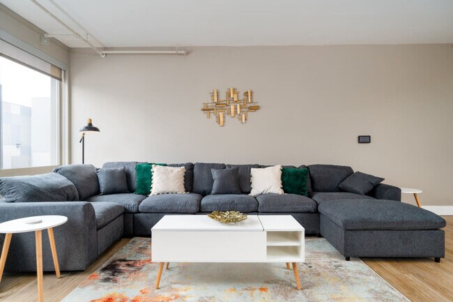 Foto del edificio - 515 E Market St