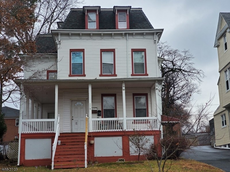 Primary Photo - 178 N Walnut St